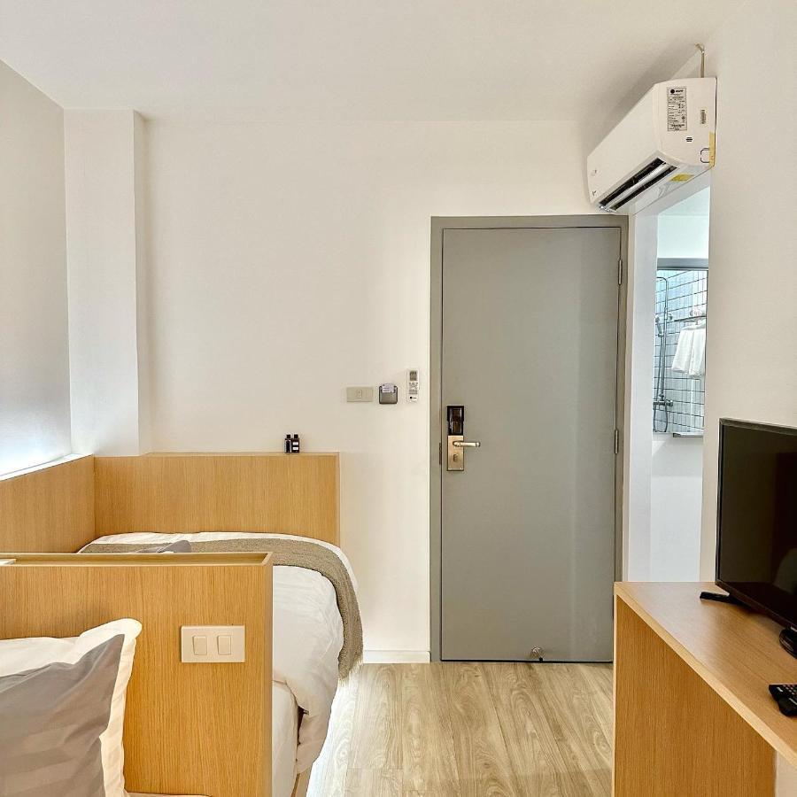 E11 Hotel - Bts Punnawithi Bangkok Exterior foto